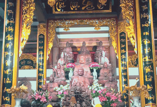 Cách bố trí tượng ban Tam Bảo trong chùa